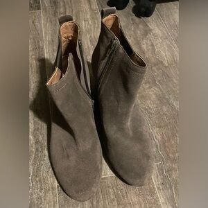 Vionic ankle boots, size 9